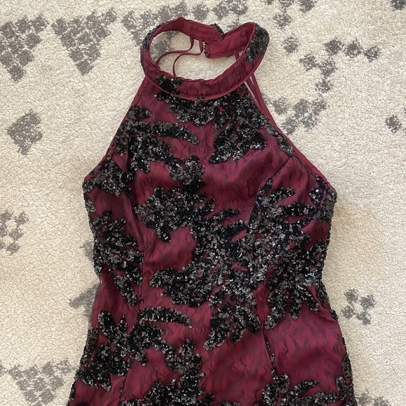 Beautiful maroon red sparkle dress. - Picture 3 of 4
